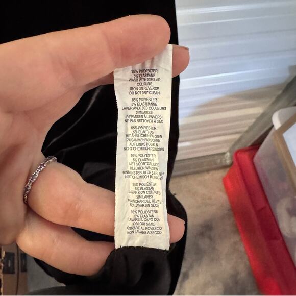 Boohoo Black Velvet Off-Shoulder Bodycon Midi Dress - Picture 6 of 9